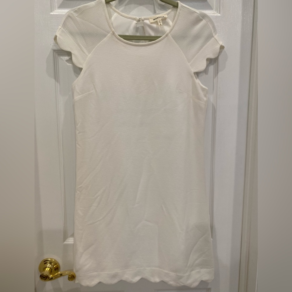 NWT flutter sleeve white shift stress cocktail dress